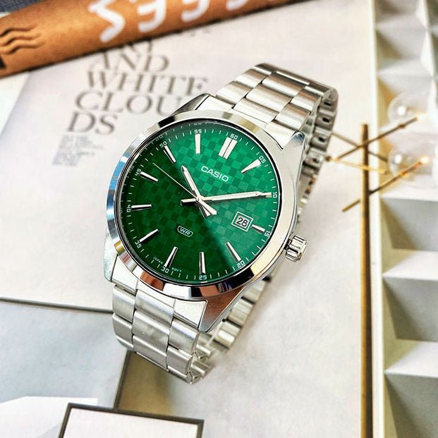 Casio MTP-VD03D-3A1UDF - Montre Élégante pour Homme avec Bracelet en Acier Inoxydable