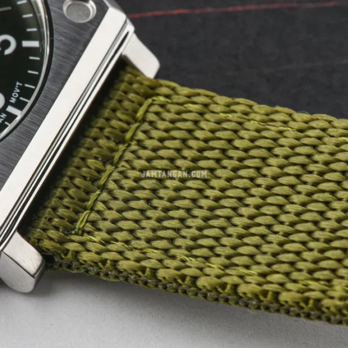 Montre Casio Homme Chronographe Acier Inoxydable, Étanche, Bracelet Métal, Affichage Analogique-Numérique, Vert - Référence MTP-E730C-3AVDF