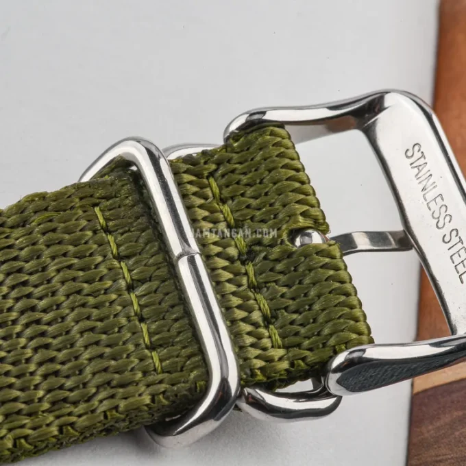 Montre Casio Homme Chronographe Acier Inoxydable, Étanche, Bracelet Métal, Affichage Analogique-Numérique, Vert - Référence MTP-E730C-3AVDF