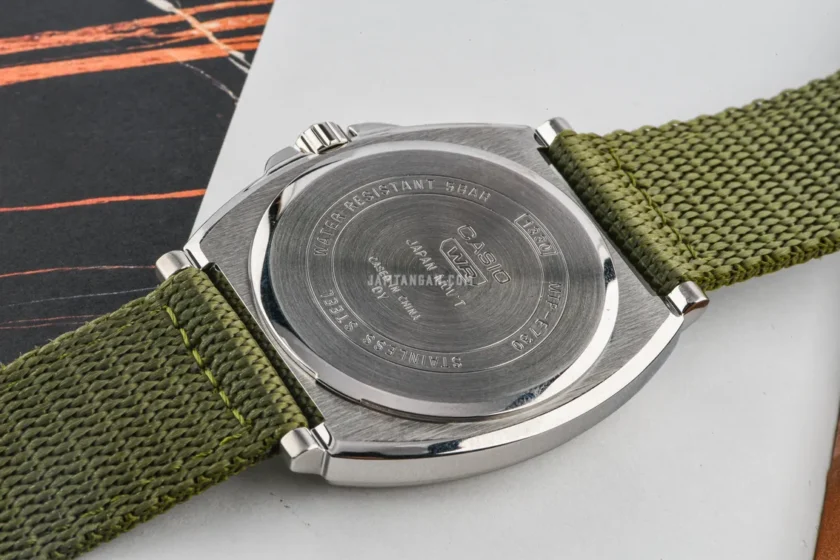 montre casio homme chronographe acier inoxydable, Étanche, bracelet métal, affichage analogique numérique, vert référence mtp e730c 3avdf