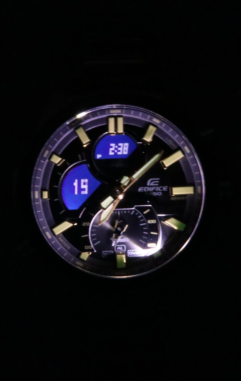 montre casio edifice homme chronographe, acier inoxydable, Étanche 100m, design sport ecb 30db 1a9df gris