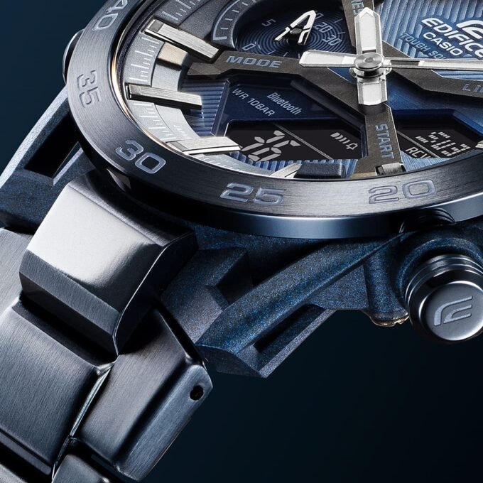 Montre Casio Edifice Homme Chronographe Bluetooth Acier Inoxydable Bleu Étanche Référence ECB-2200CB-2ADF