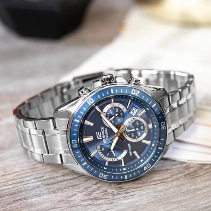 Montre homme Casio Edifice Classic EFR-552D-2AVUDF – Chronographe, Acier inoxydable, Cadran bleu, Étanchéité 10 Bar, Bracelet argent