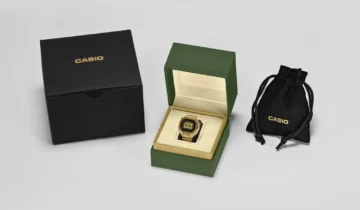 La montre Casio Ring Watch CRW-001G-9 en or est disponible par tirage au sort chez plusieurs détaillants japonais.