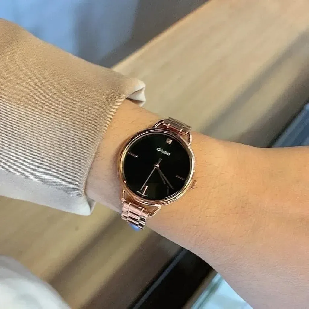 montre-femme-casio-ltp-e415pg-1cdf-bracelet-en-acier-inoxydable-dore-affichage-analogique-resistant-a-leau-ltp-e415pg-1cdf