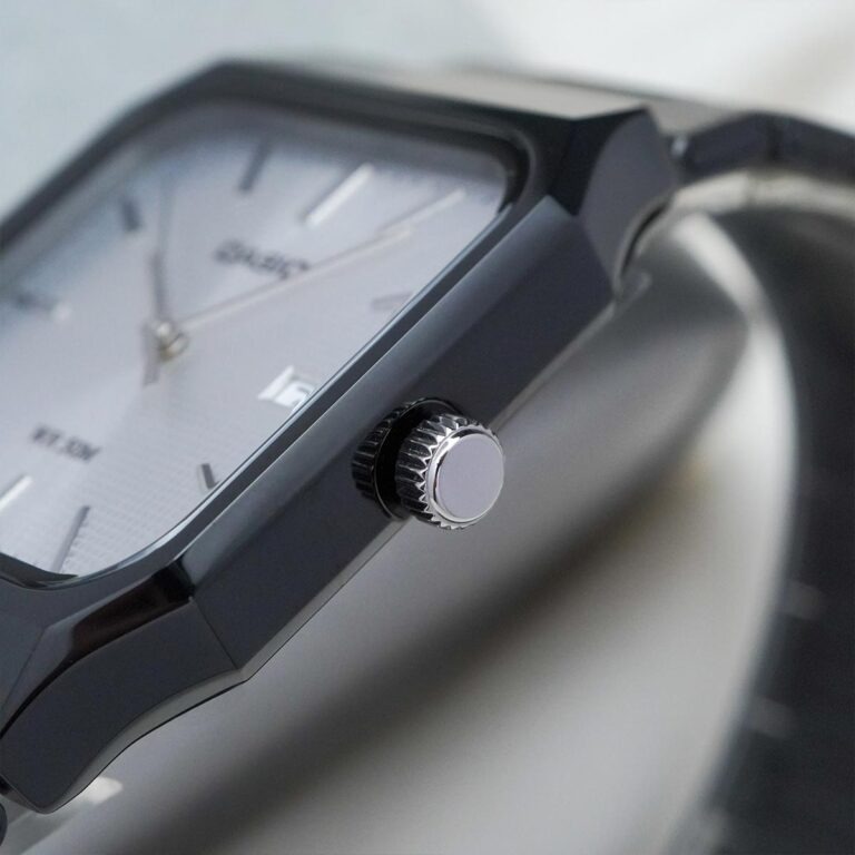 Montre-Classique-Casio-MTP-B185B-7AVDF-Quarz-Etanche-Aiguilles-Lumineuses-Date-Acier-Noir-MTP-B185B-7AVDF-MTP-B185B-7AVDF