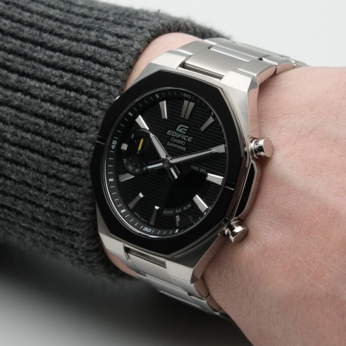 Montre Homme Casio Edifice - Analogique, Numérique - Bracelet en Acier Inoxydable - Cadran Noir, Quartz, 100 m - ECB-S10DB-1ADF