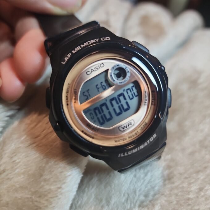 Montre Classique Homme - Casio LWS-1200H-1AVDF - Quartz, Étanche, Chronomètre, Alarme - Résine Noire