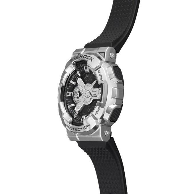 Montre G-Shock Casio GM-110-1ADR - Classique Homme - Chocs 20 ATM, Chrono 1/100s, Monde 31 Fuseaux, LED Auto - Résine/Acier Inox - Noir - GM-110-1ADR