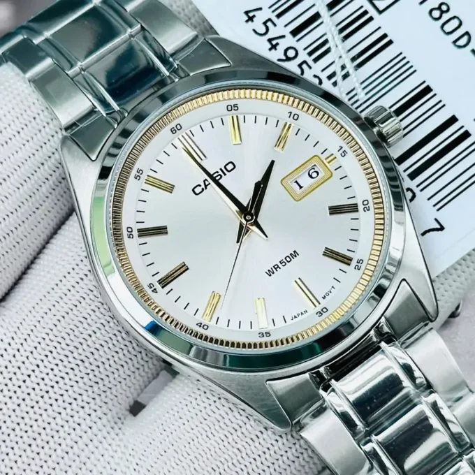 Montre Homme Casio MTP-B180D-7AVDF – Acier inoxydable, Bracelet acier, Verre minéral, Résistante 50m, Date, 3 aiguilles – Argent – Référence MTP-B180D-7AVDF