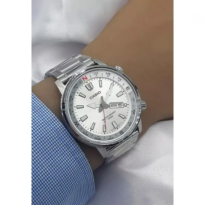 Montre Classique Homme - Casio - Quartz, Acier Inoxydable, Étanche 100m, Affichage Jour/Date, Aiguilles Lumineuses - Argenté - MTD-130D-7AVDF