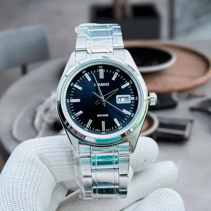 Montre Classique Casio Homme - Étanche, Affichage Analogique, Mouvement Quartz, Calendrier - Acier Inoxydable - Noir - MTP-B180D-1A1VDF