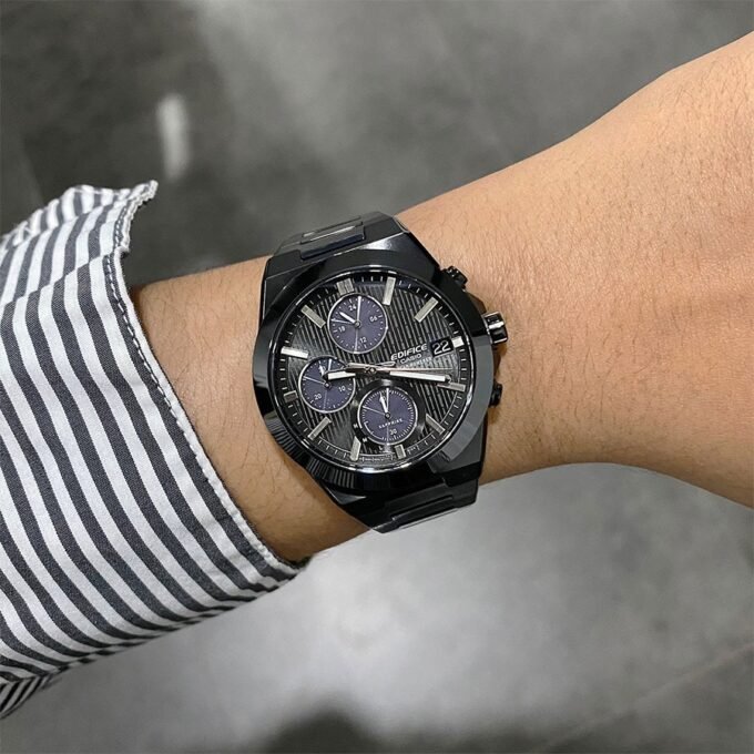 Montre Chronographe Solaire Casio EFS-S650DC-1ADF - Classique, Étanche 10 bar, Acier Inoxydable, Placage Ionique Noir - EFS-S650DC-1ADF