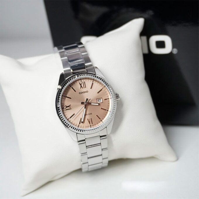 Montre Casio LTP-1302DD-4A2VDF Femme - Bracelet Acier Inoxydable, Résistance 50m, Affichage Analogique, Verre Minéral - Placage Ionique - Rose Gold - LTP-1302DD-4A2VDF