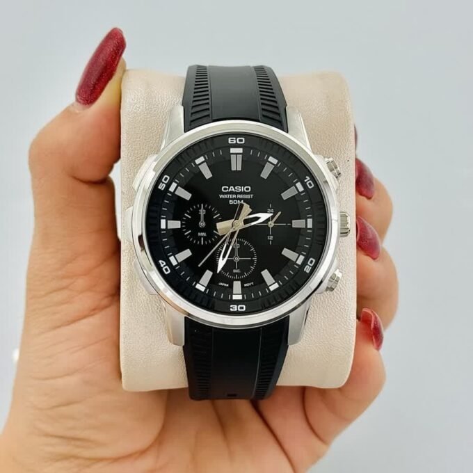 Montre Homme Casio MTP-E505-1AVDF - Chronographe, Résistante à leau 50m, Bracelet résine noir, Style classique, Référence MTP-E505-1AVDF