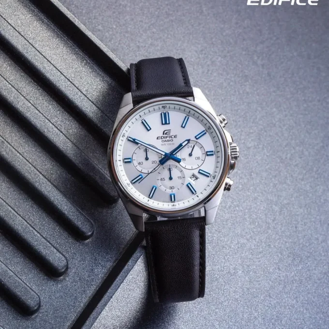 Montre Classique EFV-650L-7AVUDF - Casio EDIFICE - Acier Inoxydable, Bracelet Cuir, Verre Minéral, Résistance à l’Eau 100 m, Autonomie 2 ans, Chronographe, Affichage Date, Fermoir Triple Sécurité, Référence EFV-650L-7AVUDF