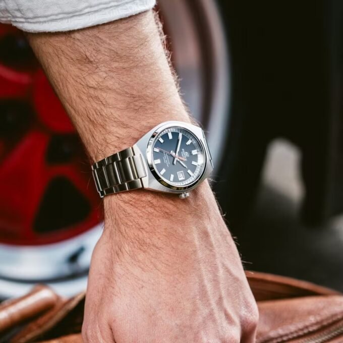 Montre Chic Homme Casio Edifice – Acier Inoxydable, Quartz Analogique, Étanche 100m, Verre Saphir, Bracelet Métal Argenté à Boucle Déployante, Dateur, Boîtier Rond 38mm – Argenté – Référence à préciser - EFB-109D-1AVDF