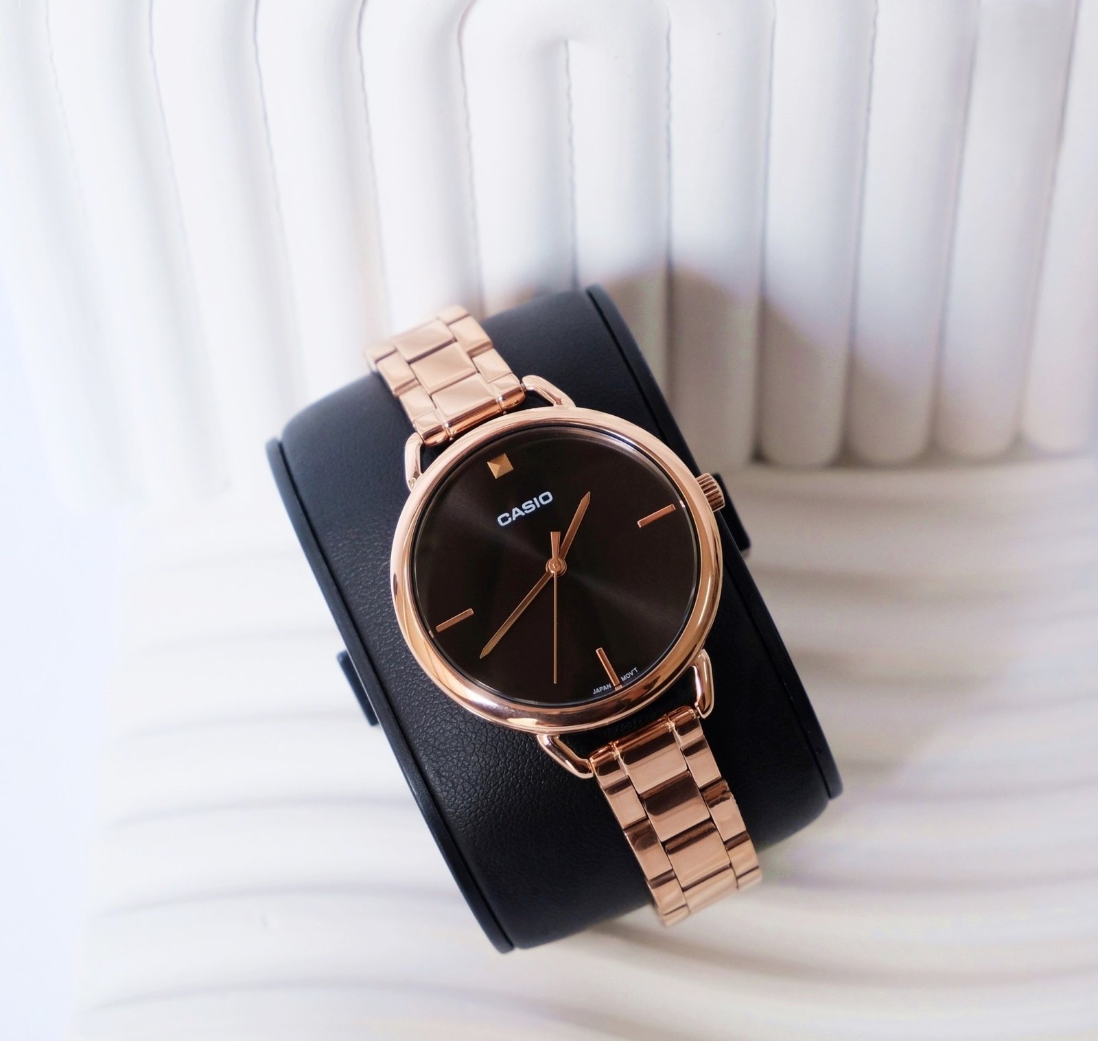 montre-femme-casio-ltp-e415pg-1cdf-bracelet-en-acier-inoxydable-dore-affichage-analogique-resistant-a-leau-ltp-e415pg-1cdf