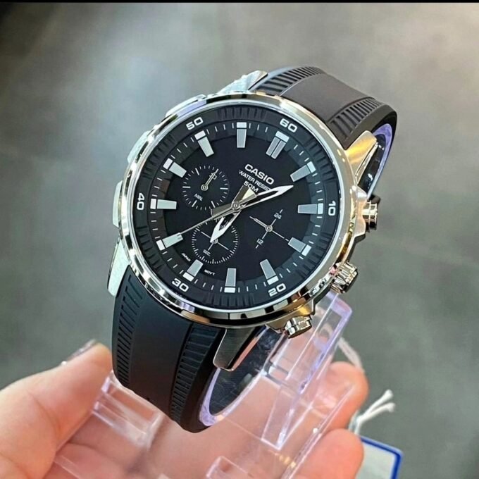 Montre Homme Casio MTP-E505-1AVDF - Chronographe, Résistante à leau 50m, Bracelet résine noir, Style classique, Référence MTP-E505-1AVDF