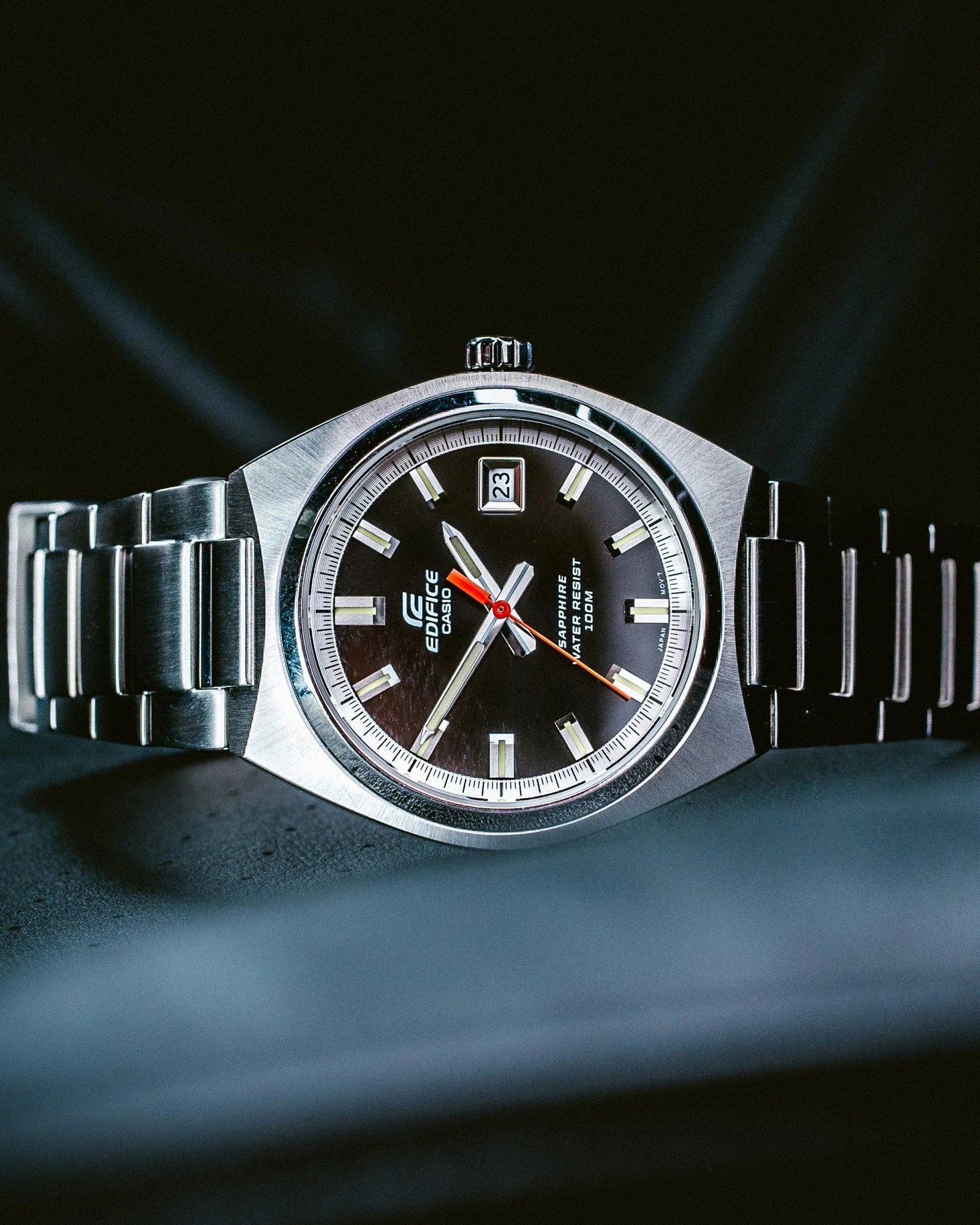 montre-chic-homme-casio-edifice-–-acier-inoxydable-quartz-analogique-etanche-100m-verre-saphir-bracelet-metal-argente-a-boucle-deployante-dateur-boitier-rond-38mm-–-argente-–-reference-a-preciser-efb-109d-1avdf-efb-109d-1avdf