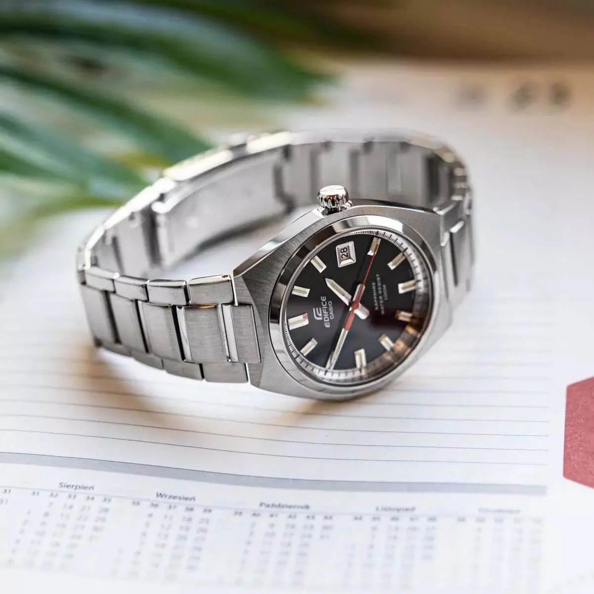 montre-chic-homme-casio-edifice-–-acier-inoxydable-quartz-analogique-etanche-100m-verre-saphir-bracelet-metal-argente-a-boucle-deployante-dateur-boitier-rond-38mm-–-argente-–-reference-a-preciser-efb-109d-1avdf-efb-109d-1avdf