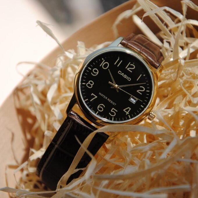 Montre Homme Casio MTP-V002GL-1BUDF - Bracelet en cuir marron - Affichage analogique - Résistant à l'eau