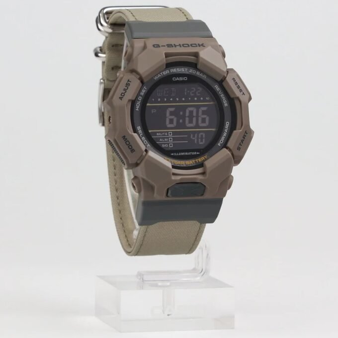Montre Sport Homme Casio G-Shock GD-010CE-5DR – Carbone Synthétique, Quartz Japonais, Étanche 200m, Bracelet Tissu – Marron – Référence GD-010CE-5DR
