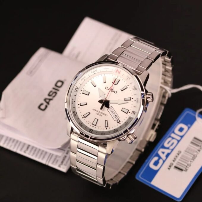 Montre Classique Homme - Casio - Quartz, Acier Inoxydable, Étanche 100m, Affichage Jour/Date, Aiguilles Lumineuses - Argenté - MTD-130D-7AVDF