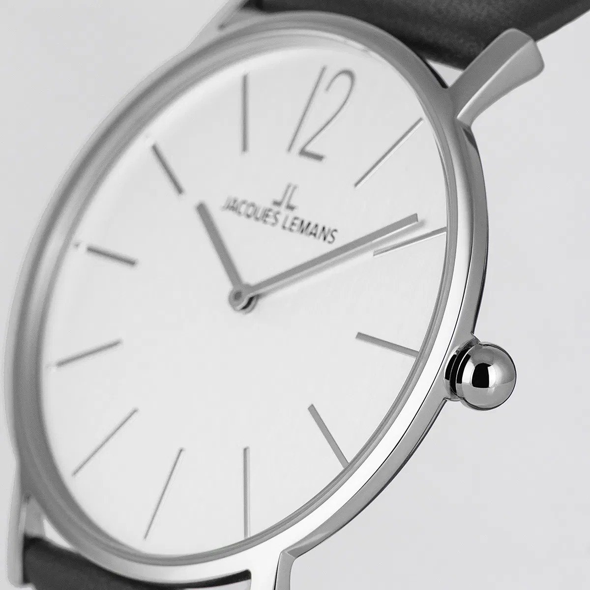 montre-femme-jacques-lemans-porto-1-2030.1c-elegance-en-acier-inoxydable-avec-cadran-argente-1-2030.1c