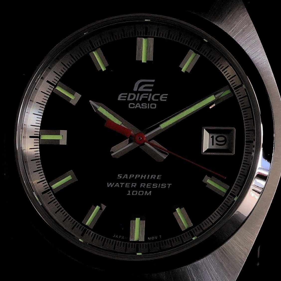 montre-chic-homme-casio-edifice-–-acier-inoxydable-quartz-analogique-etanche-100m-verre-saphir-bracelet-metal-argente-a-boucle-deployante-dateur-boitier-rond-38mm-–-argente-–-reference-a-preciser-efb-109d-1avdf-efb-109d-1avdf
