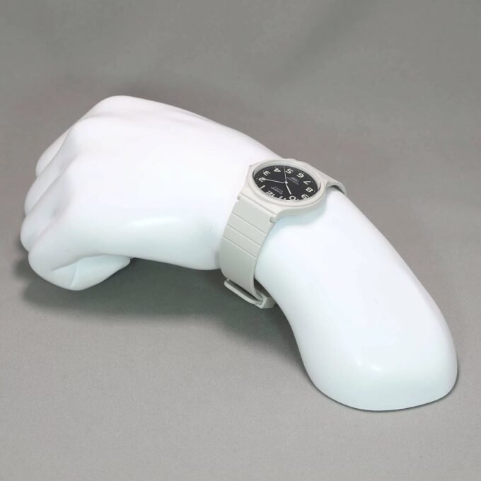 Montre Jeunesse Casio - MQ-24UC-8BDF - Bracelet en résine blanc - Affichage analogique - Résistant à l'eau