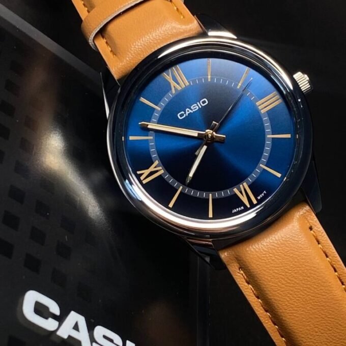 Montre Homme Casio - MTP-V005L-2B5UDF - Bracelet en Cuir Kaki - Affichage analogique - Résistant à l'eau