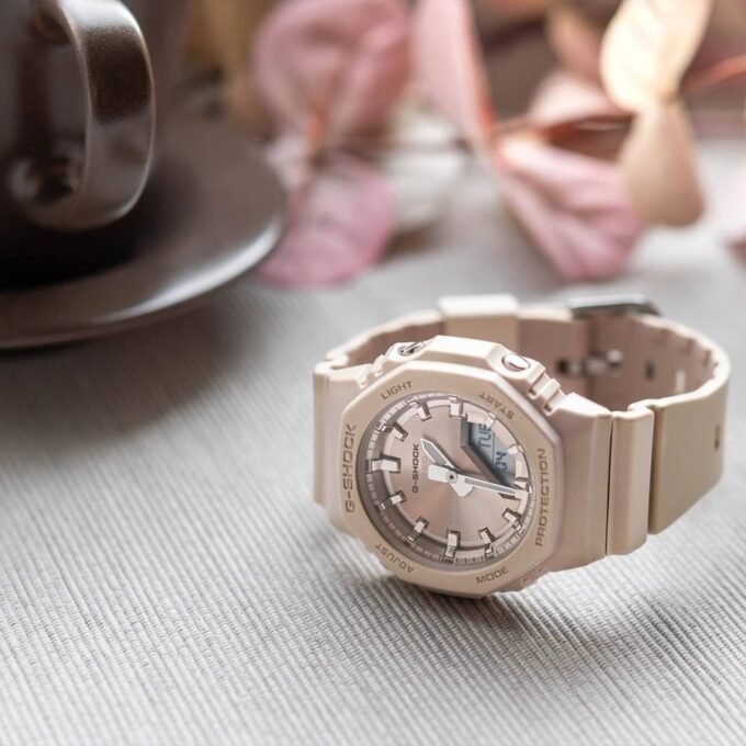 Montre Classique - CASIO G-SHOCK - GMA-P2100ST-9ADR - Unisexe - Résistante, Élégante, Polyvalente, Durable - Acier Inoxydable - Dorée