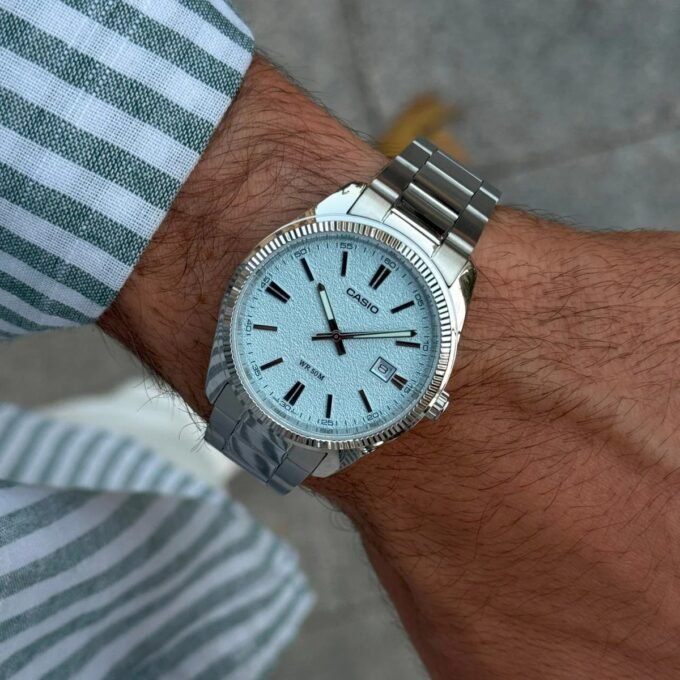 Montre Classique Casio MTP-1302DA - Homme - Cadran Analogique, Affichage Date, Étanche 50m - Acier Inoxydable - Noir - MTP-1302DA-2A2VDF