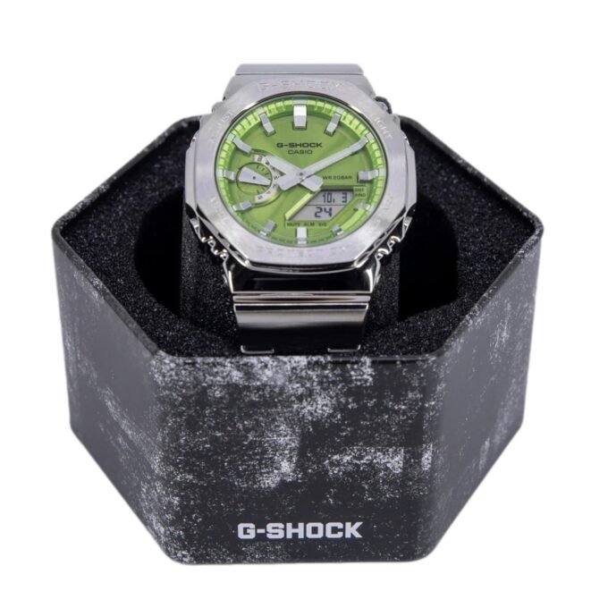 Montre G-SHOCK GM-2110D-3ADR - Unisexe - 20 ATM, Chronomètre 1/100s, 31 Fuseaux Horaires, Alarmes - Résine/Acier Inox - Argent - GM-2110D-3ADR