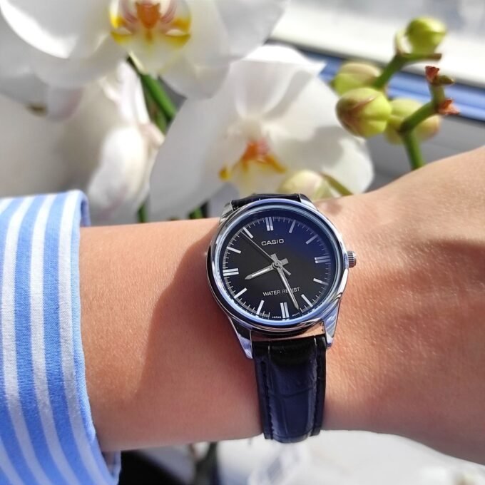 Casio - Bracelet en Cuir - Noir