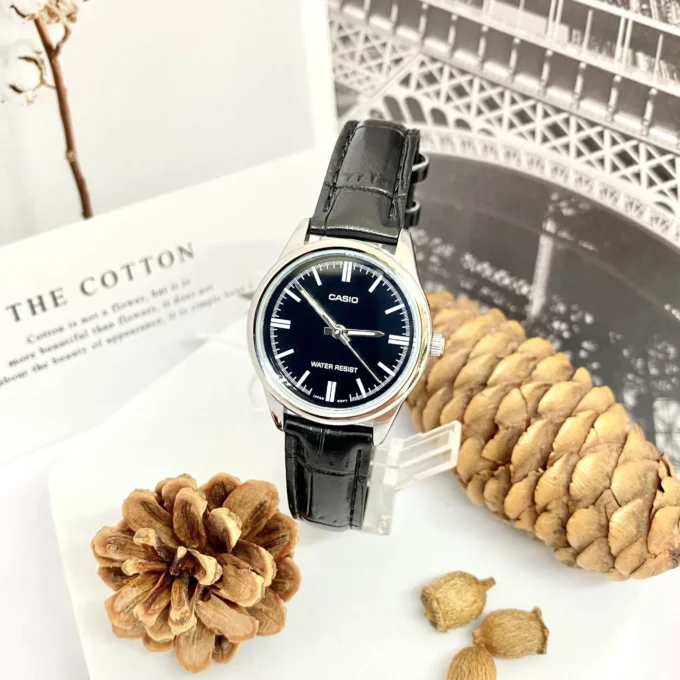 Casio - Bracelet en Cuir - Noir