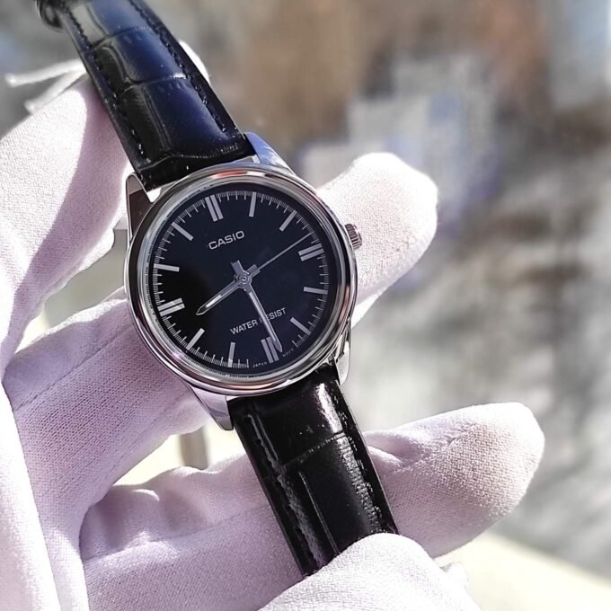 Casio - Bracelet en Cuir - Noir