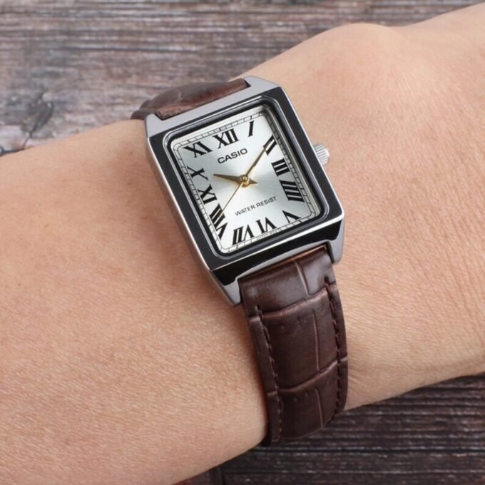 Montre Casio Femme - Bracelet Marron En Cuir Véritable - Cadran Jaune - 12 Mois De Garantie - Ltp-V007L-9Budf