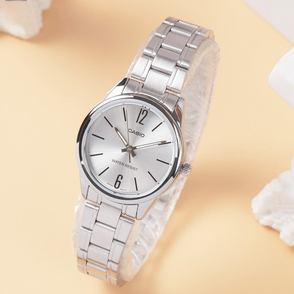 Montre-Bracelet-Femme-Casio-Collection-LTP-V005D-7BUDF-Bracelet-Gris-En-Acier-Inoxydable-Resistante-a-lEau-LTP-V005D-7BUDF