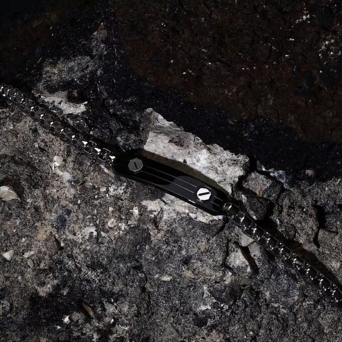 Bracelet Homme Sector Basic SZS126 - Élégance en Inoxydable avec Émail Noir