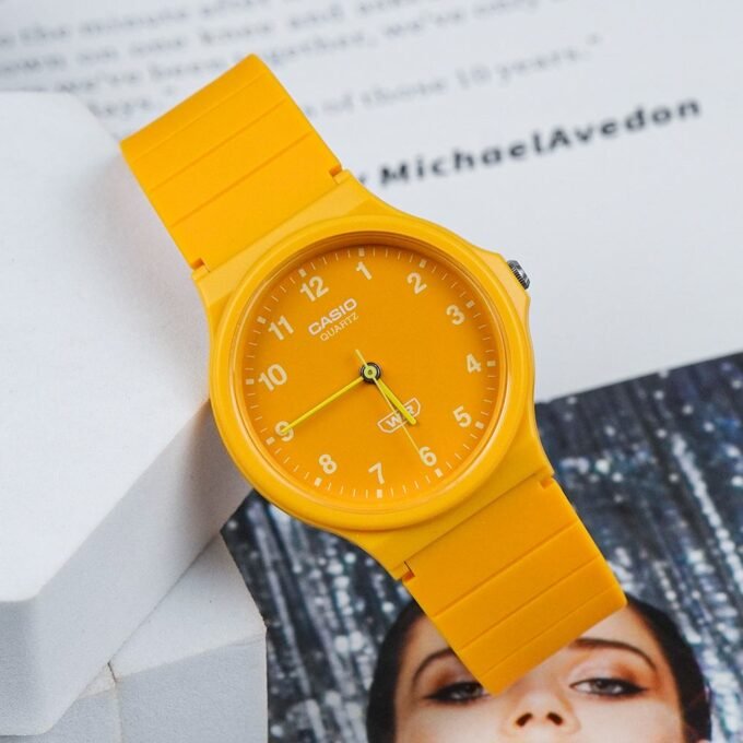 Montre analogique homme Casio MQ-24B-9BDF – Résine biosourcée, Étanche, Précision ±20s/mois, Bracelet 145-205mm, Verre résine, 3 ans batterie – Noir