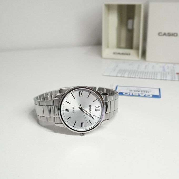 Montre Classique Casio - Unisexe - Quarz, Étanche, Design Élégant, Bracelet Fin - Acier - MTP-1303DD-7AVDF