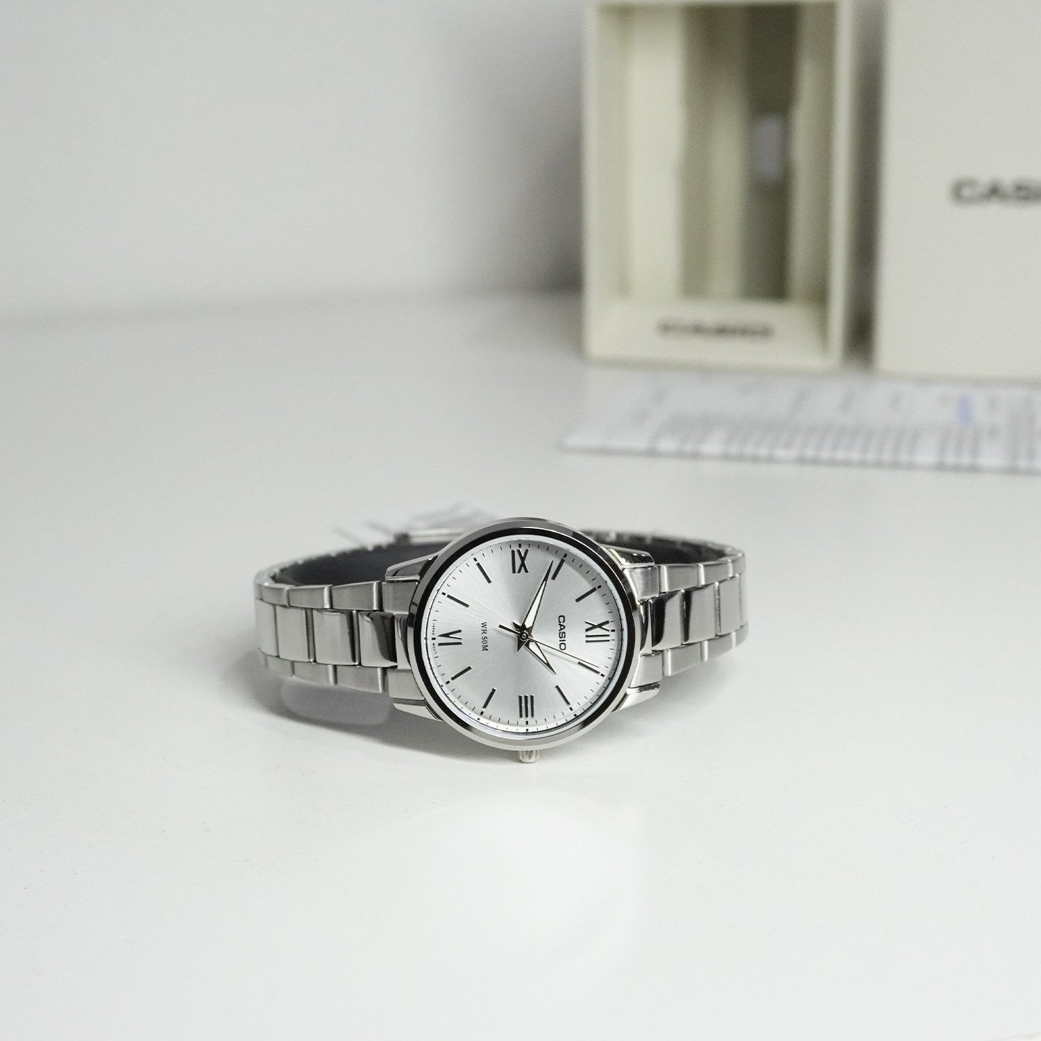 Montre-Classique-CASIO-Femme-Quarz-Etanche-Design-Elegant-Boitier-Fin-Acier-LTP-1303DD-7AVDF-LTP-1303DD-7AVDF