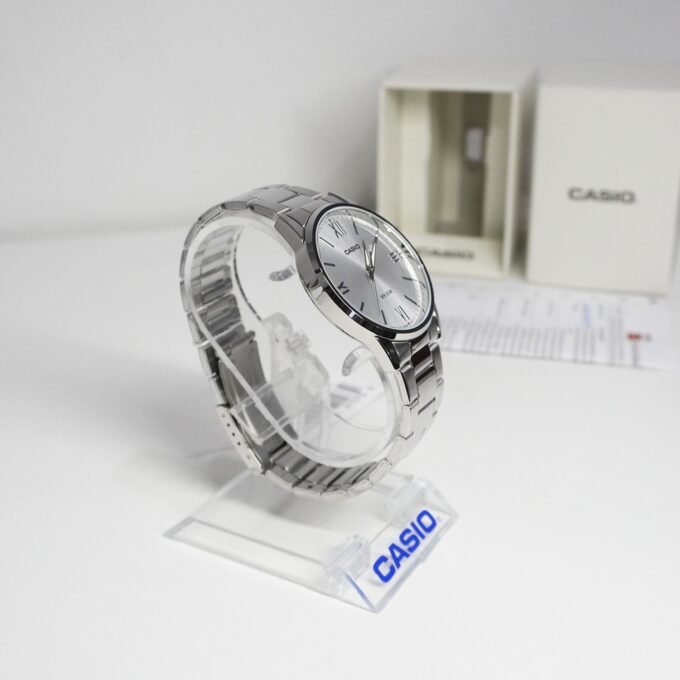 Montre Classique Casio - Unisexe - Quarz, Étanche, Design Élégant, Bracelet Fin - Acier - MTP-1303DD-7AVDF