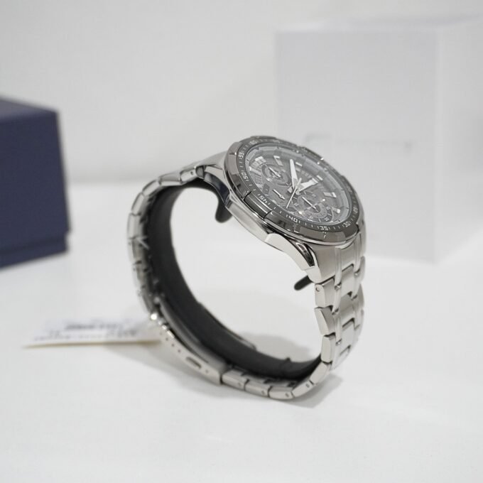 Montre Chronographe Classique Casio EFR-539DE-8AVUDF - 10 ATM, 2 Ans Batterie, ±20s/Mois, 1/10e Sec - Acier Inox/Alu - Gris Ionique - EFR-539DE-8AVUDF