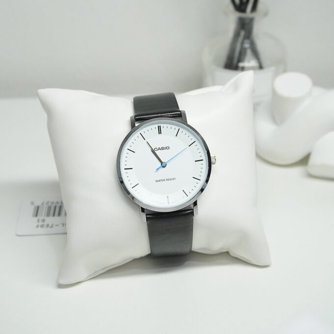 Montre Analogique Minimaliste pour Homme - Bracelet Cuir Noir avec Cadran Concave Blanc - 3 Aiguilles - MTP-VT04L-7EDF