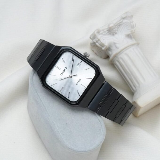 Montre Classique Casio MTP-B185B-7AVDF - Quarz, Étanche, Aiguilles Lumineuses, Date - Acier - Noir - MTP-B185B-7AVDF