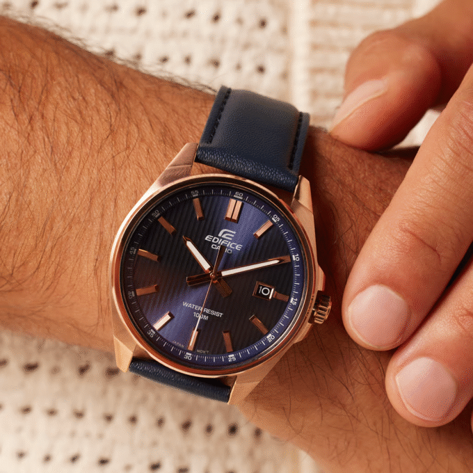 Montre Homme Casio Edifice - EFV-150CL-2AVUDF - Bracelet en Cuir Bleu - Affichage analogique - Résistant à l'eau