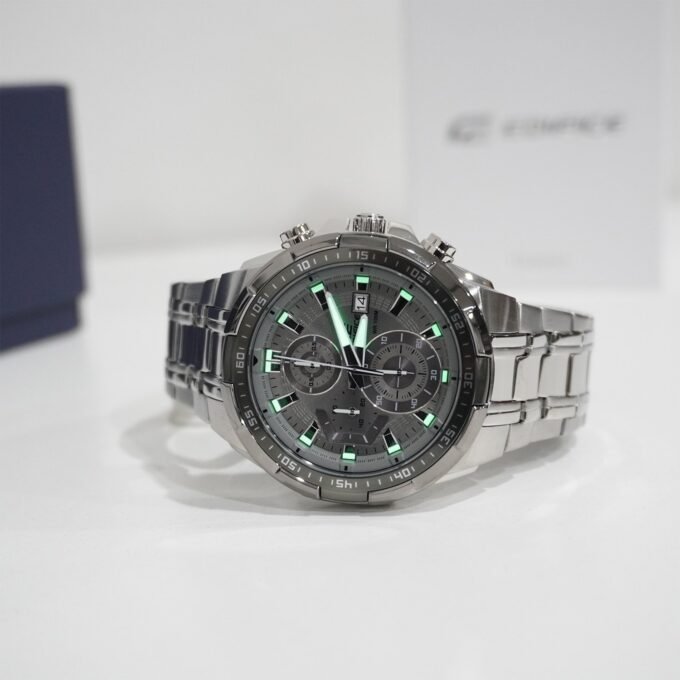 Montre Chronographe Classique Casio EFR-539DE-8AVUDF - 10 ATM, 2 Ans Batterie, ±20s/Mois, 1/10e Sec - Acier Inox/Alu - Gris Ionique - EFR-539DE-8AVUDF